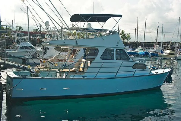Hanamana, a 38’ Custom Sport Fisher fishing charter boat in Kona, Hawaii